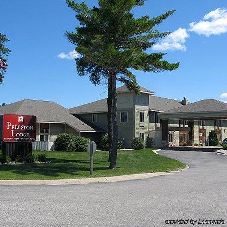 Pellston Lodge Экстерьер фото