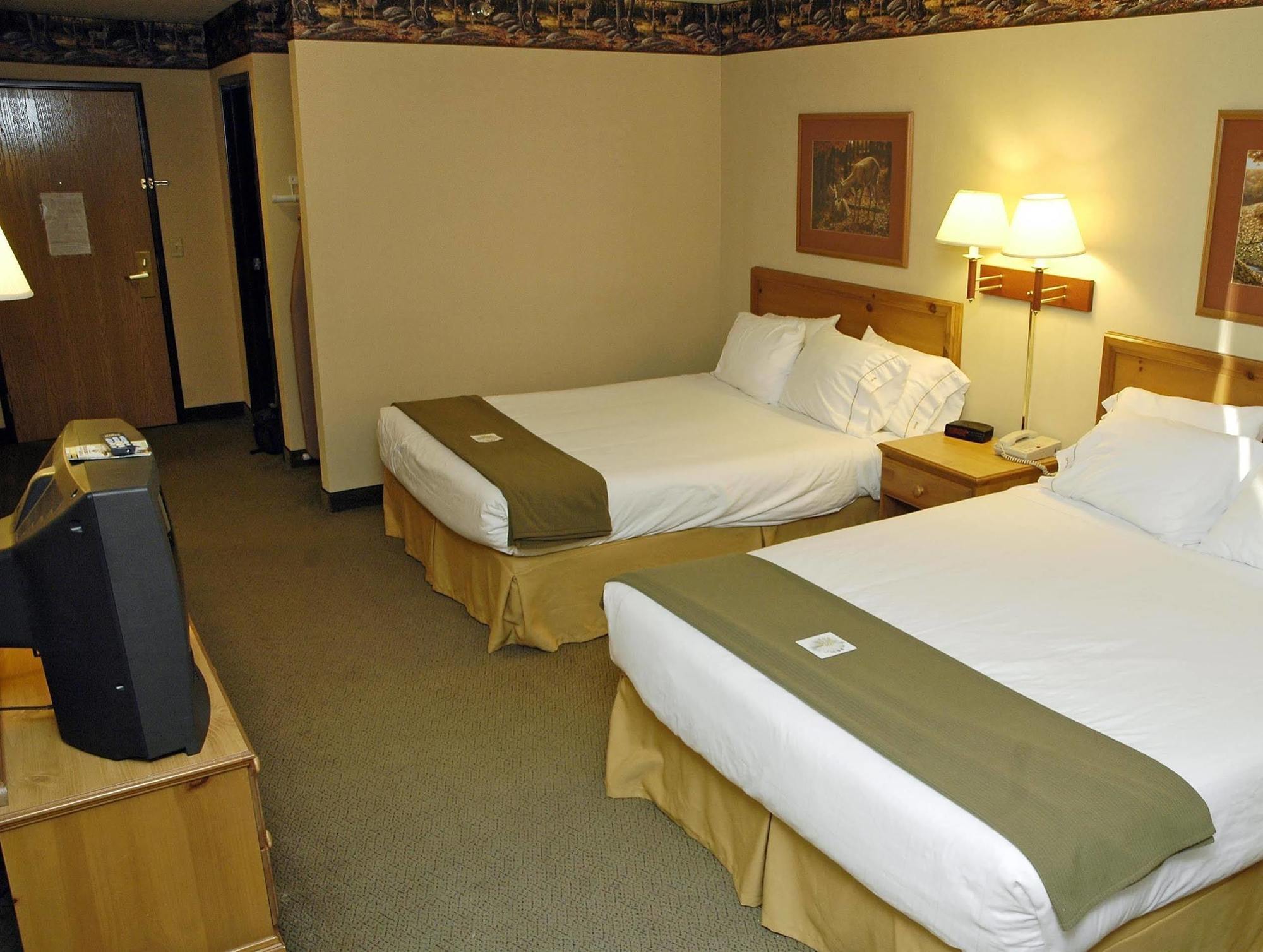 Pellston Lodge Экстерьер фото
